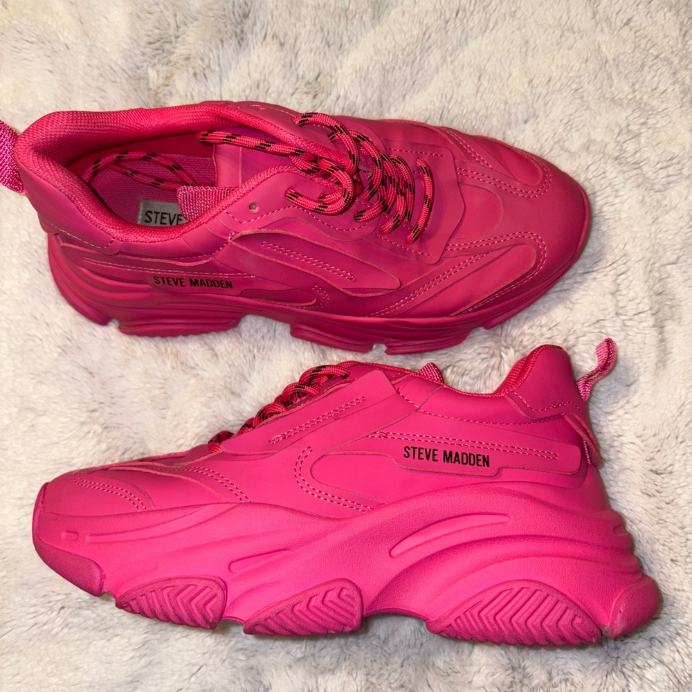 Steve Madden Fuchsia Athletic Shoes